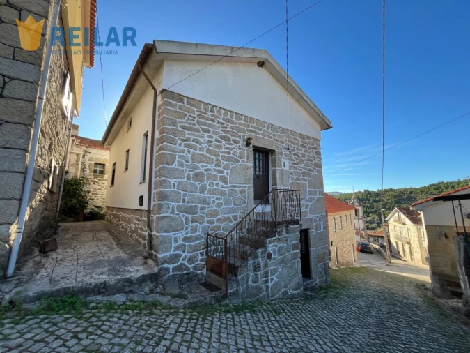 Moradia T3 para Venda em Longa Foto 1