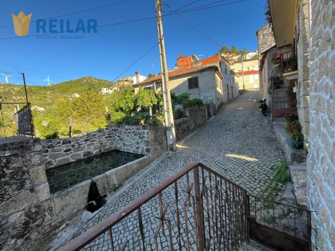 Moradia T3 para Venda em Longa Foto 4