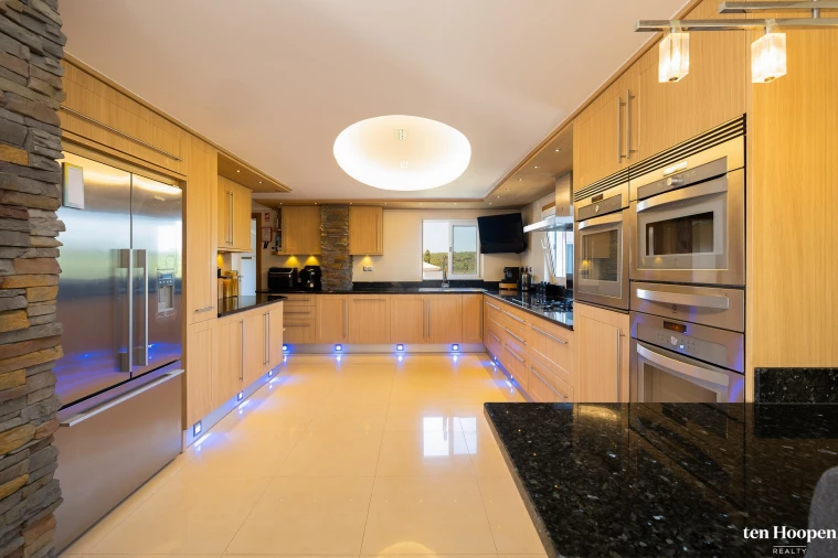 Moradia T4 para Venda em Budens Foto 3