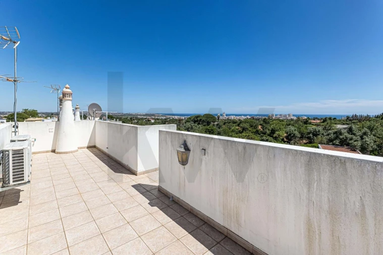 Moradia T3 para Venda em Armação de Pera Foto 25