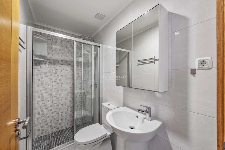 Apartamento T2 para Venda em Albufeira e Olhos de Água Foto 17