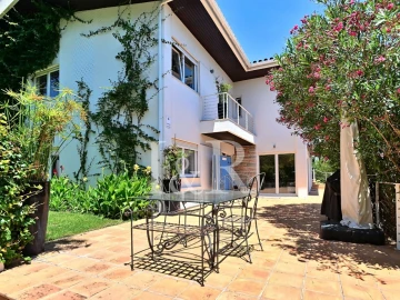 Moradia T6 para Venda em Belém