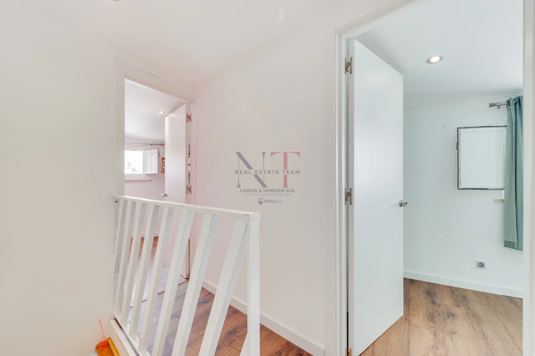 Moradia T2 para Venda em Abrigada e Cabanas de Torres Foto 3