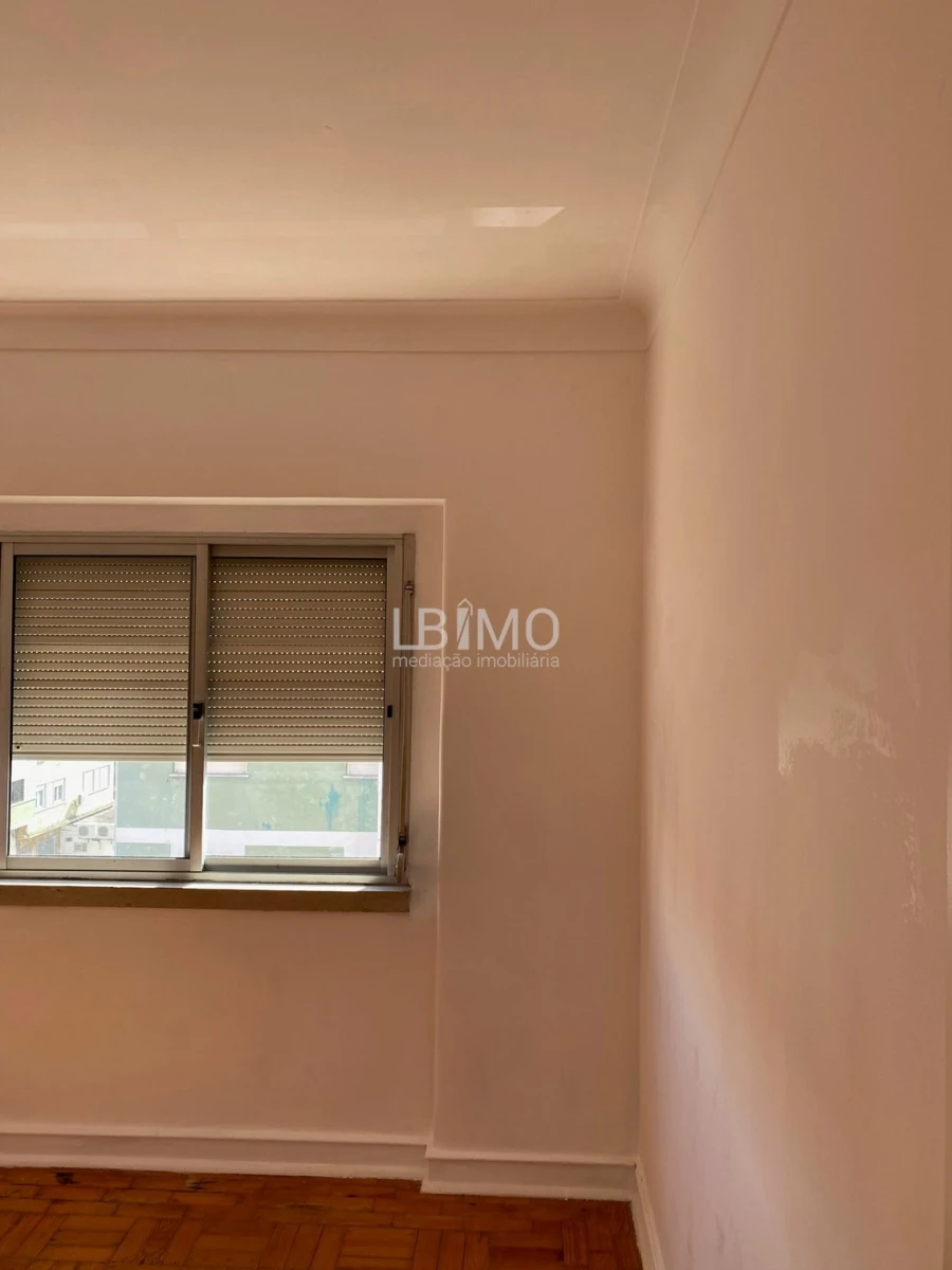 Apartamento T4 para Arrendamento em Águas Livres Foto 5