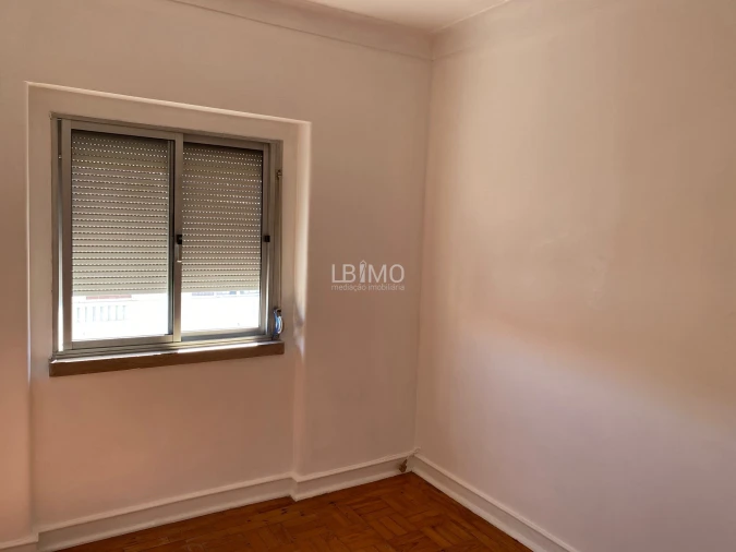 Apartamento T4 para Arrendamento em Águas Livres Foto 12