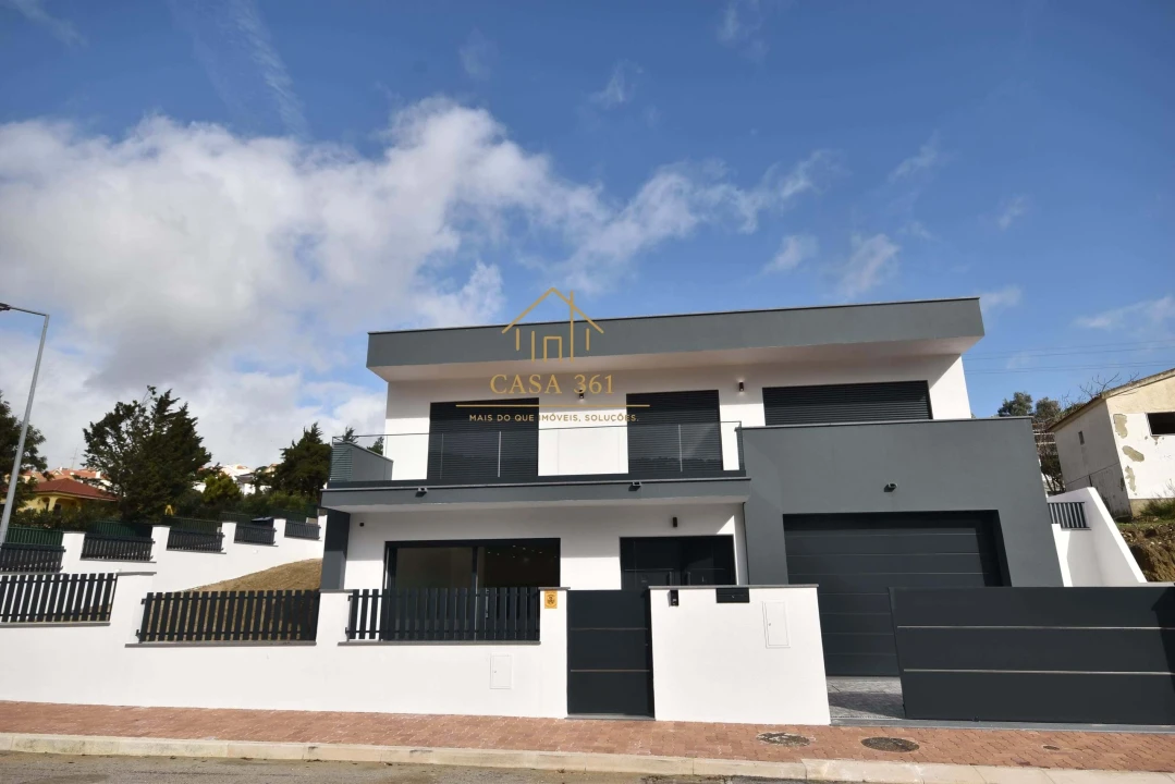 Moradia T4 para Venda em Alhandra, São João dos Montes e Calhandriz Foto 1