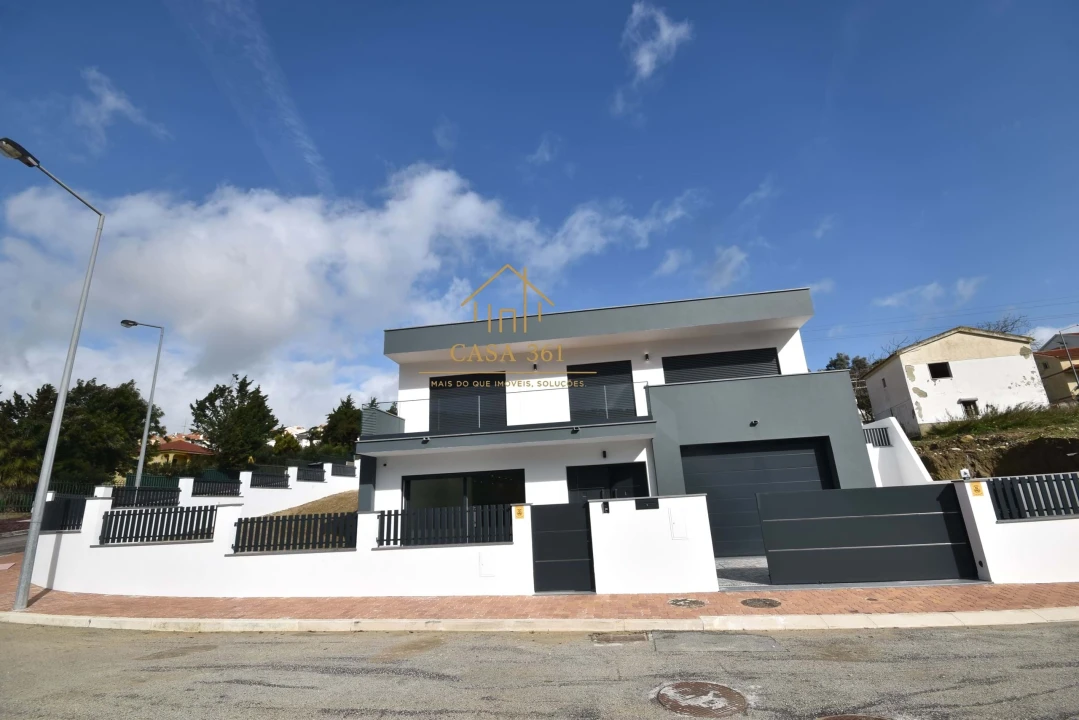 Moradia T4 para Venda em Alhandra, São João dos Montes e Calhandriz Foto 44