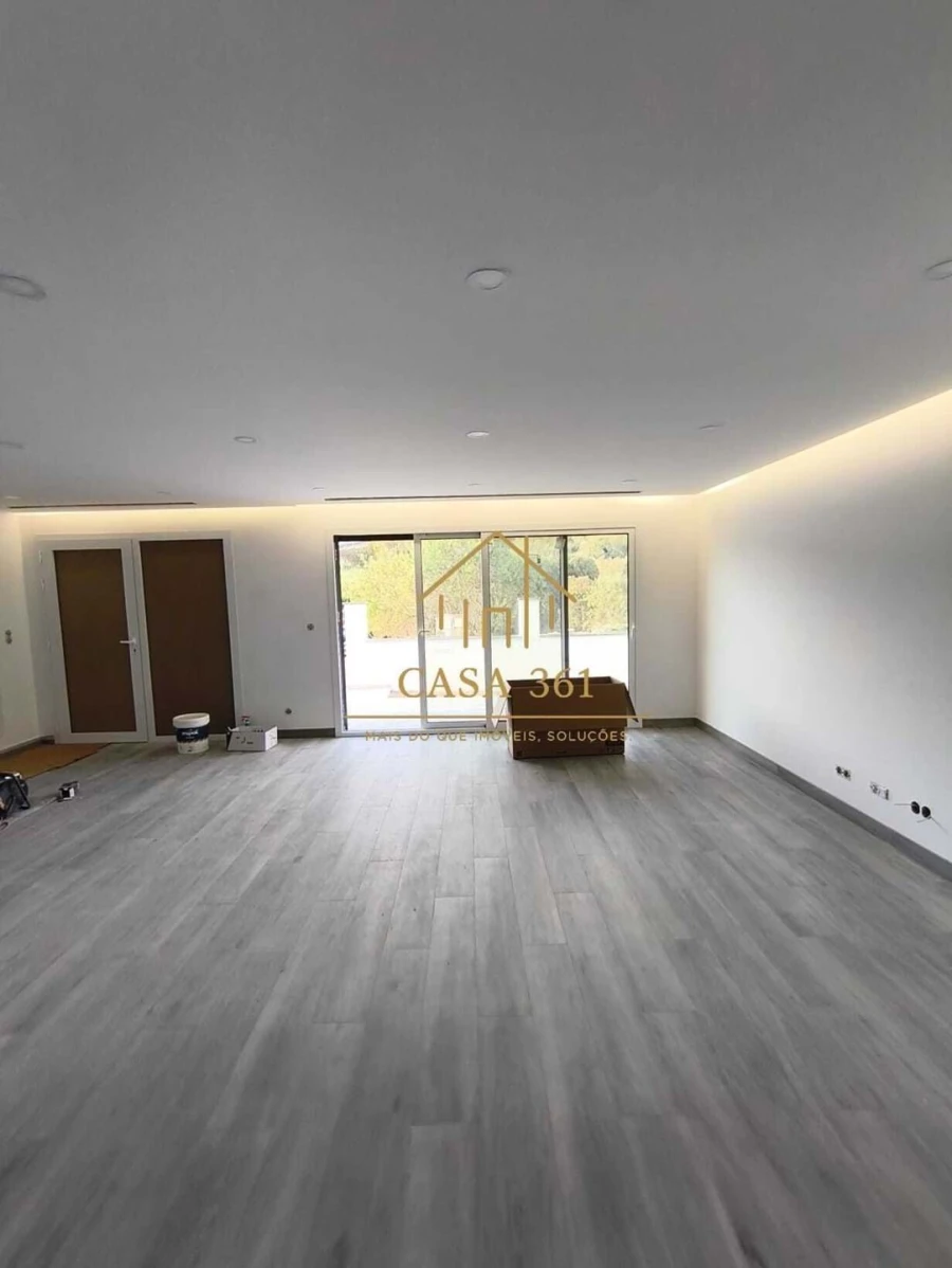 Moradia T4 para Venda em Alhandra, São João dos Montes e Calhandriz Foto 4