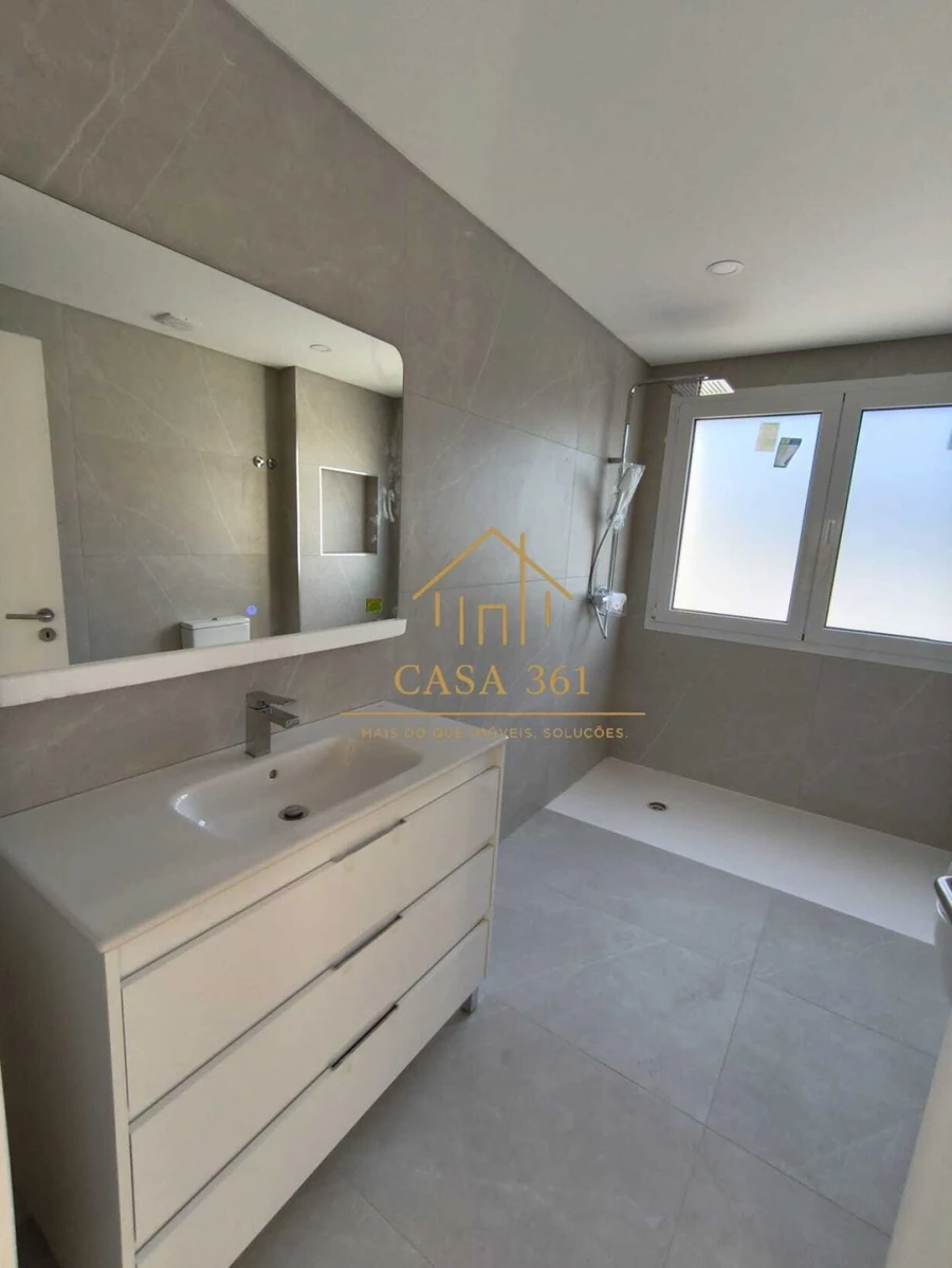 Moradia T4 para Venda em Alhandra, São João dos Montes e Calhandriz Foto 28