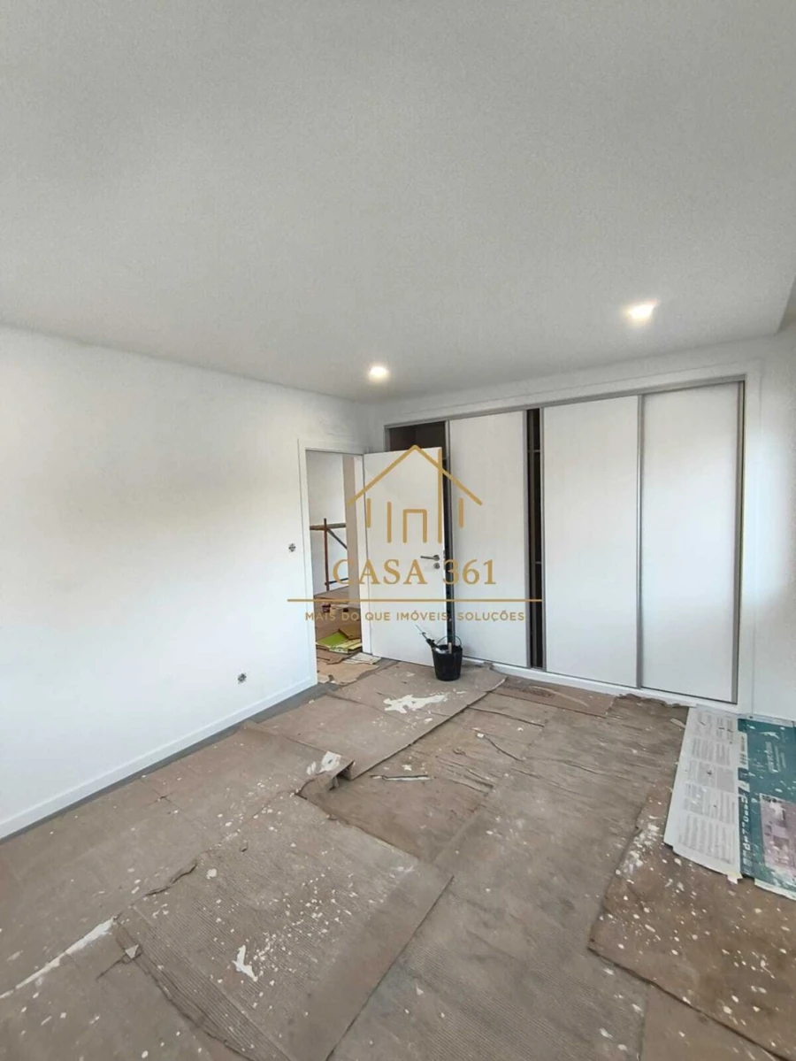 Moradia T4 para Venda em Alhandra, São João dos Montes e Calhandriz Foto 18