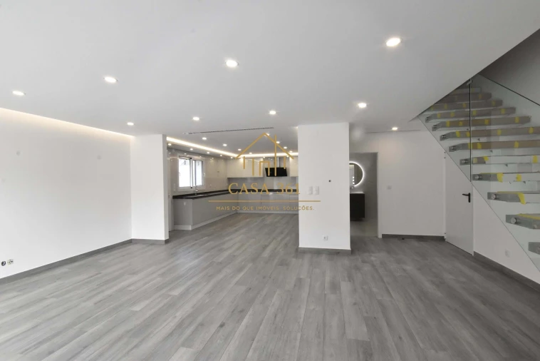 Moradia T4 para Venda em Alhandra, São João dos Montes e Calhandriz Foto 4