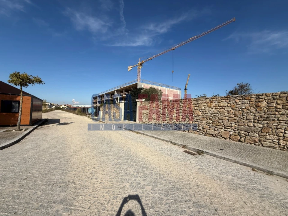 Apartamento T2 para Venda em Retorta e Tougues Foto 10