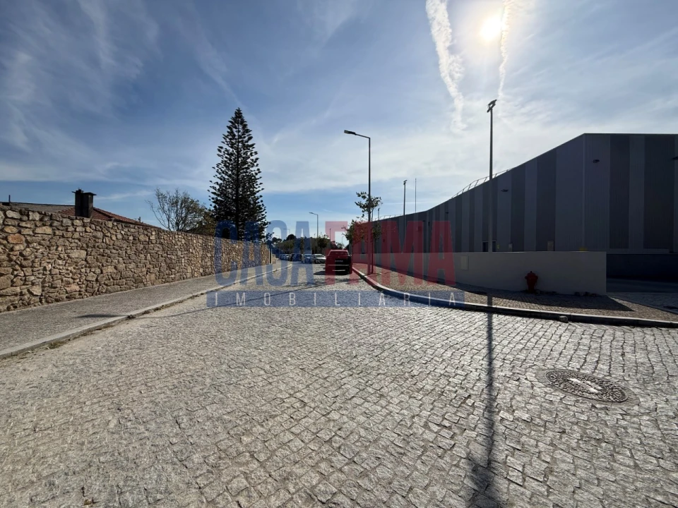 Apartamento T2 para Venda em Retorta e Tougues Foto 11