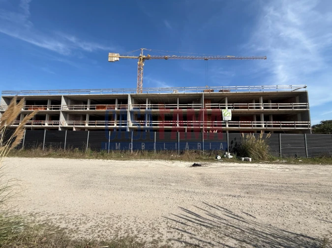 Apartamento T2 para Venda em Retorta e Tougues Foto 16