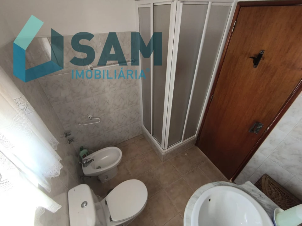 Moradia T3 para Venda em Maxial e Monte Redondo Foto 30