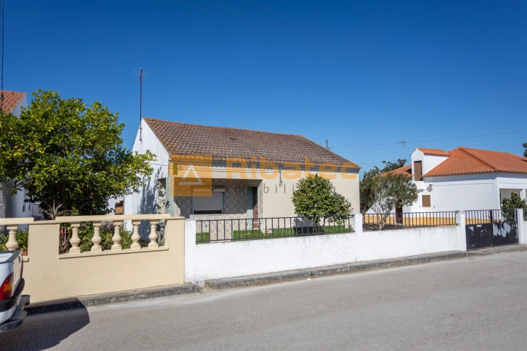 Moradia T2 para Venda em Coruche, Fajarda e Erra Foto 1