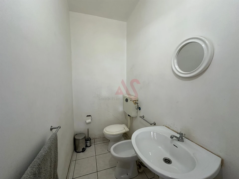 Loja para Arrendamento em Nespereira Foto 11