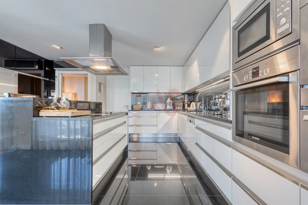 Apartamento T5 para Venda em Canidelo Foto 11