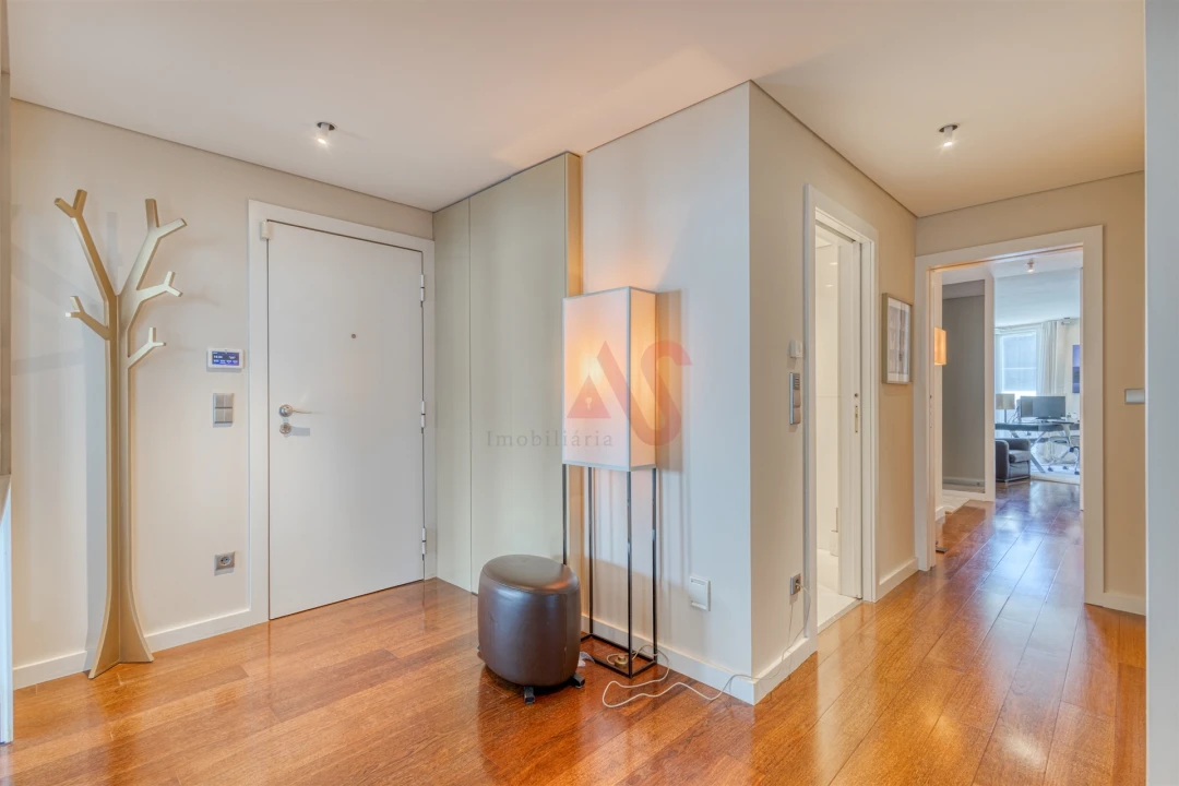Apartamento T5 para Venda em Canidelo Foto 4