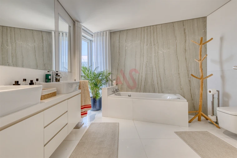 Apartamento T5 para Venda em Canidelo Foto 17