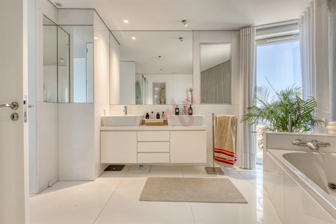 Apartamento T5 para Venda em Canidelo Foto 18