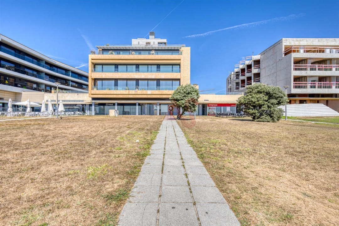 Apartamento T5 para Venda em Canidelo Foto 44