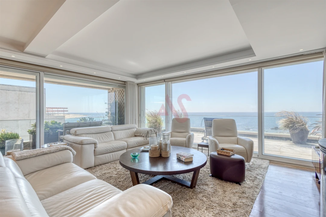 Apartamento T5 para Venda em Canidelo Foto 3