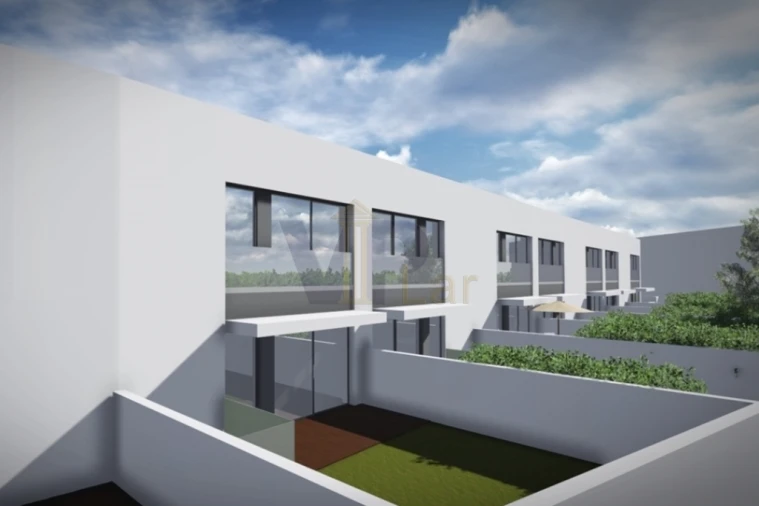 Moradia T3 para Venda em Milheiros Foto 4