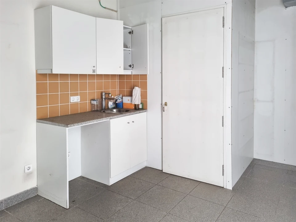 Loja para Arrendamento em Leiria, Pousos, Barreira e Cortes Foto 16