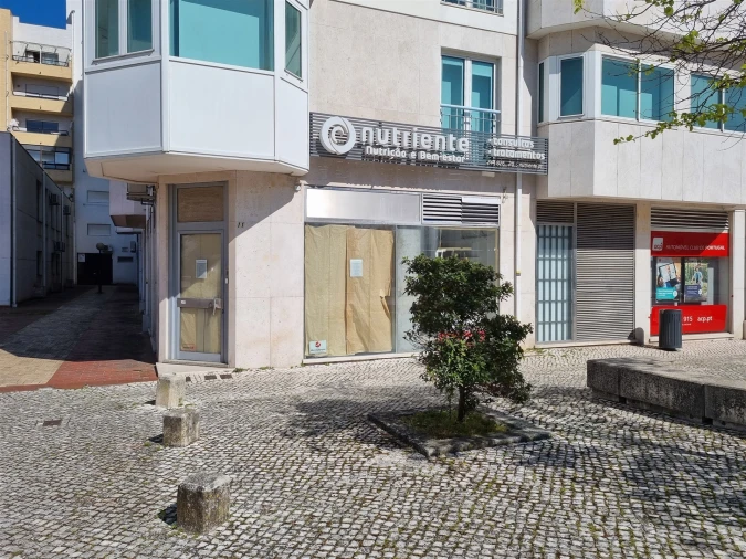 Loja para Arrendamento em Leiria, Pousos, Barreira e Cortes Foto 19