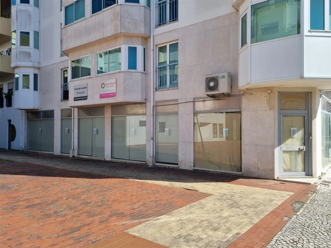 Loja para Arrendamento em Leiria, Pousos, Barreira e Cortes Foto 4