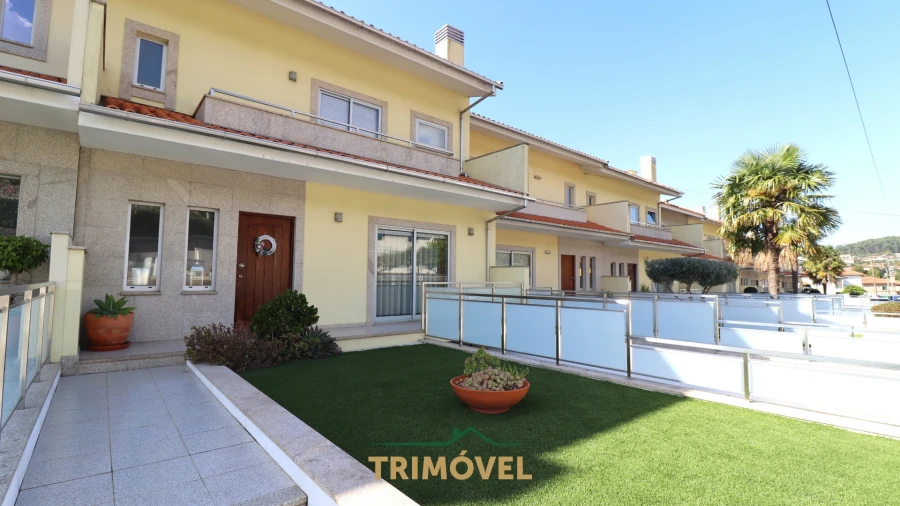 Moradia T4 para Arrendamento em Carregosa Foto 1