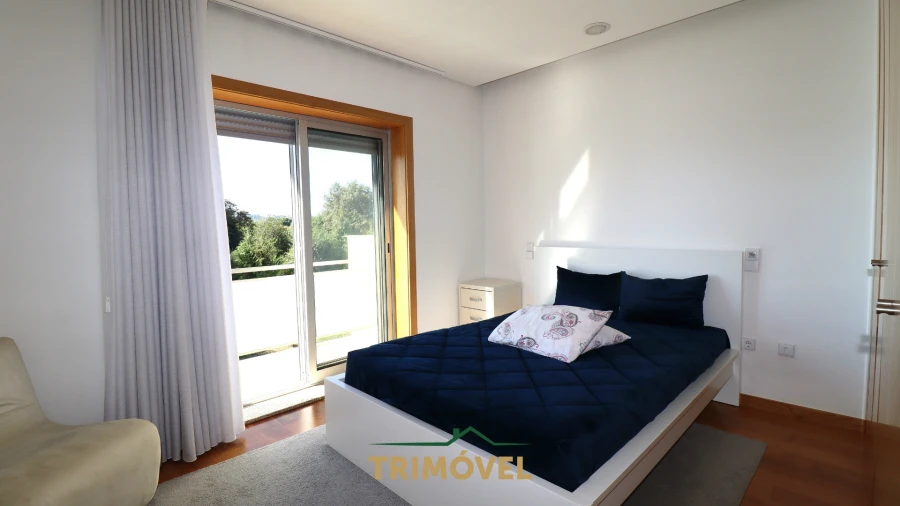 Moradia T4 para Arrendamento em Carregosa Foto 12