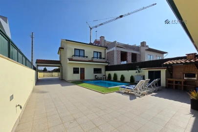 Moradia T3 para Venda em Perafita, Lavra e Santa Cruz do Bispo