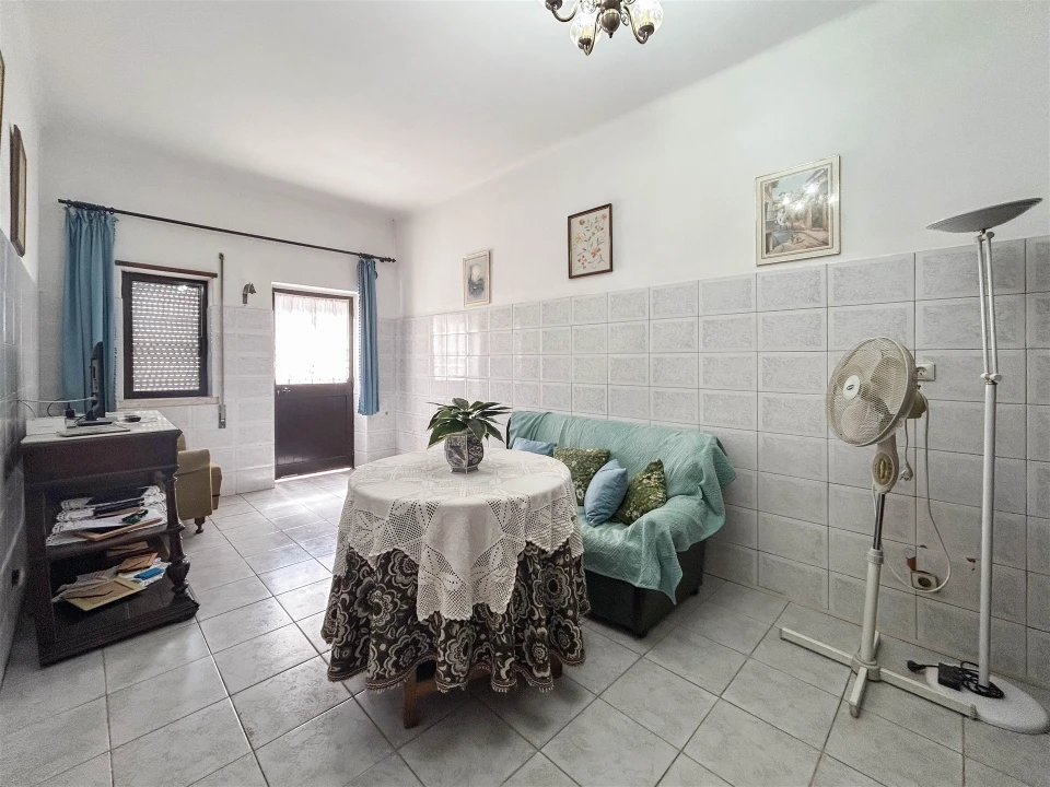 Moradia T6 para Venda em Escalos de Cima e Lousa Foto 5