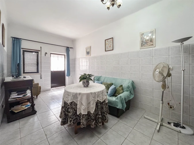 Moradia T6 para Venda em Escalos de Cima e Lousa Foto 5