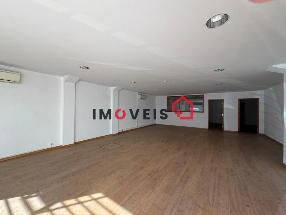 Loja para Venda em Marvila, Ribeira Santarém, São Salvador, São Nicolau Foto 2