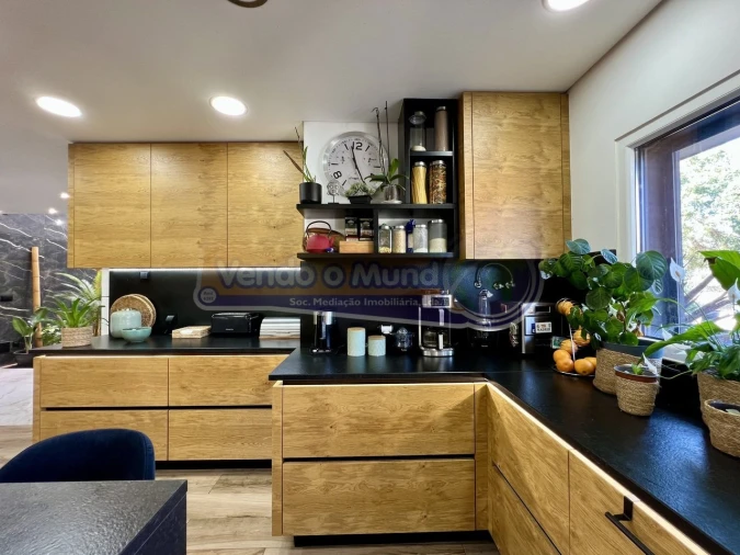 Moradia T4 para Venda em Santo Estêvão Foto 7