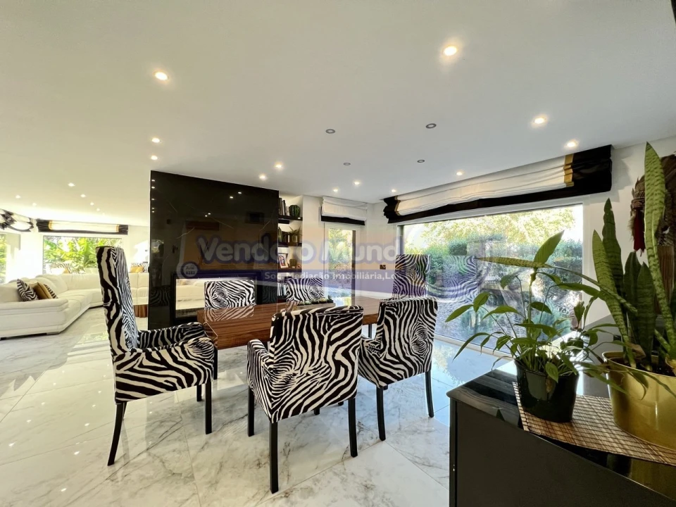 Moradia T4 para Venda em Santo Estêvão Foto 11