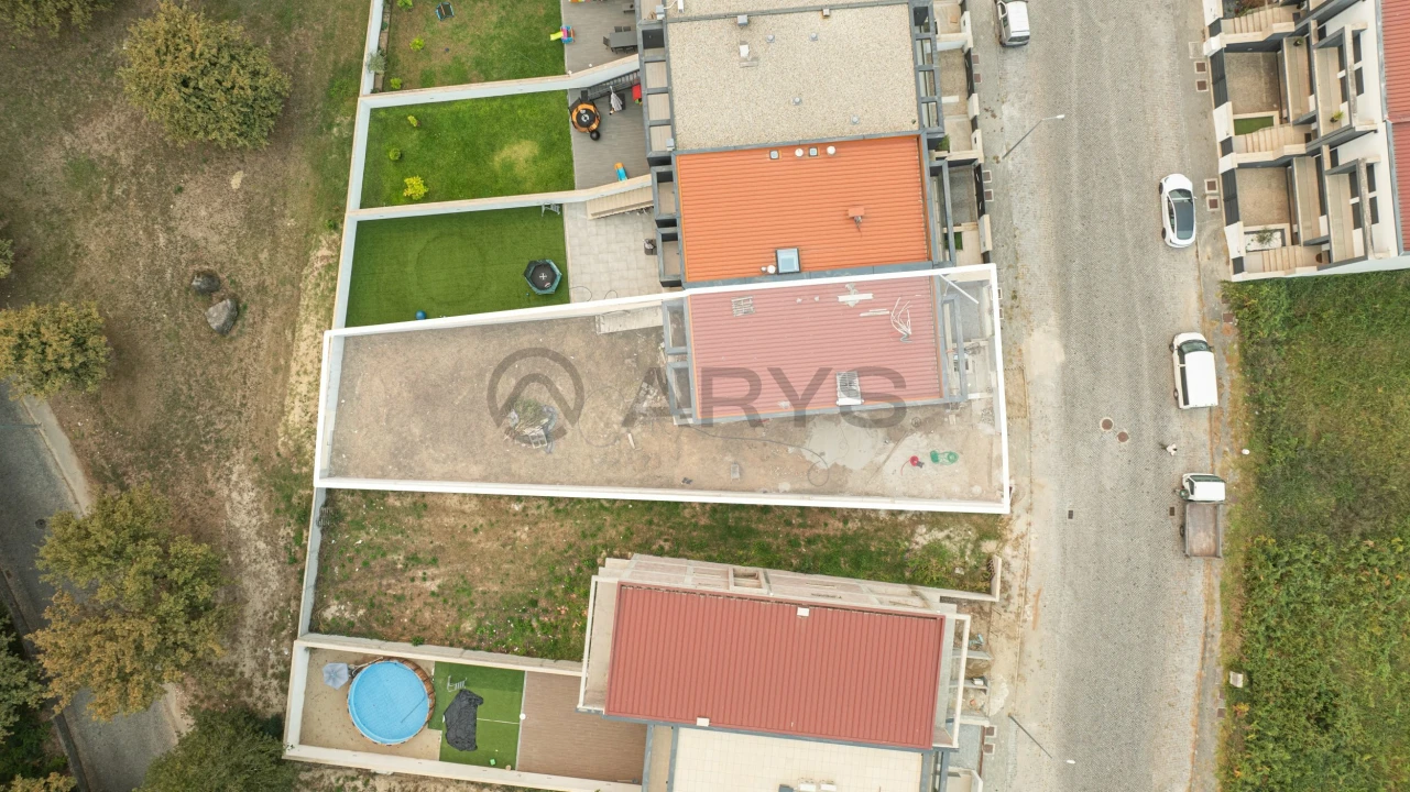 Moradia T4 para Venda em Merelim (São Paio), Panoias e Parada de Tibães Foto 4