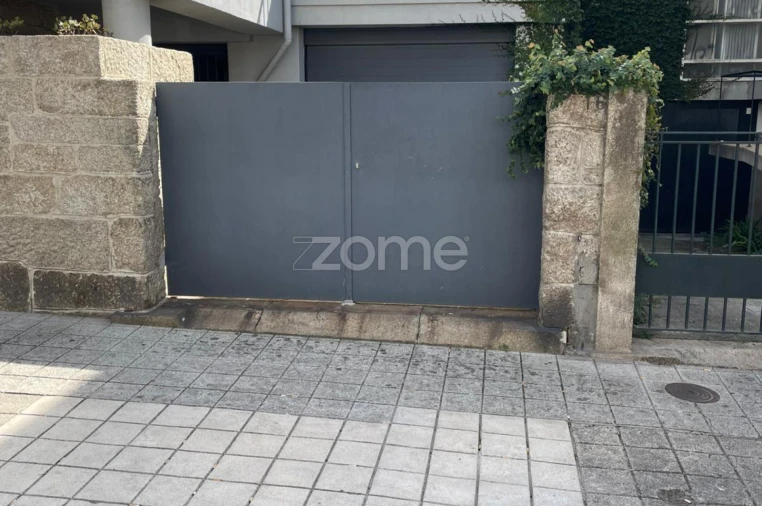 Garagem para Arrendamento em Cedofeita, Santo Ildefonso, Sé, Miragaia, São Nicolau e Vitória Foto 4