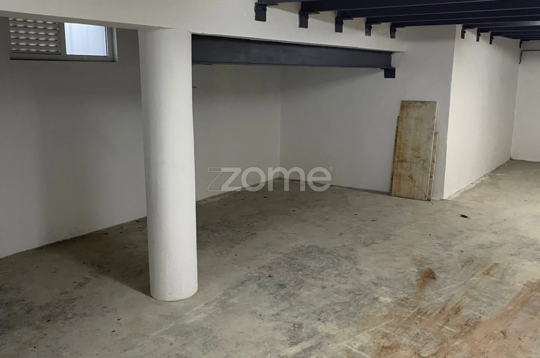 Terreno Comércio / Armazém para Arrendamento em Cedofeita, Santo Ildefonso, Sé, Miragaia, São Nicolau e Vitória Foto 15