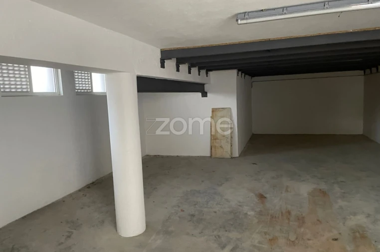 Terreno Comércio / Armazém para Arrendamento em Cedofeita, Santo Ildefonso, Sé, Miragaia, São Nicolau e Vitória Foto 5