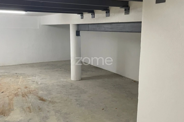 Terreno Comércio / Armazém para Arrendamento em Cedofeita, Santo Ildefonso, Sé, Miragaia, São Nicolau e Vitória Foto 6