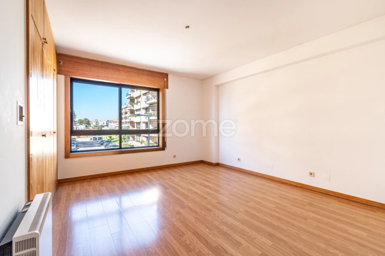 Apartamento T4 para Arrendamento em Aldoar, Foz do Douro e Nevogilde Foto 28