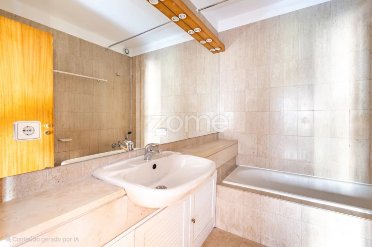 Apartamento T4 para Arrendamento em Aldoar, Foz do Douro e Nevogilde Foto 25