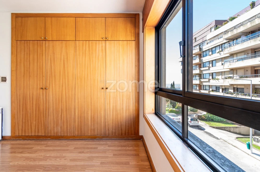 Apartamento T4 para Arrendamento em Aldoar, Foz do Douro e Nevogilde Foto 1