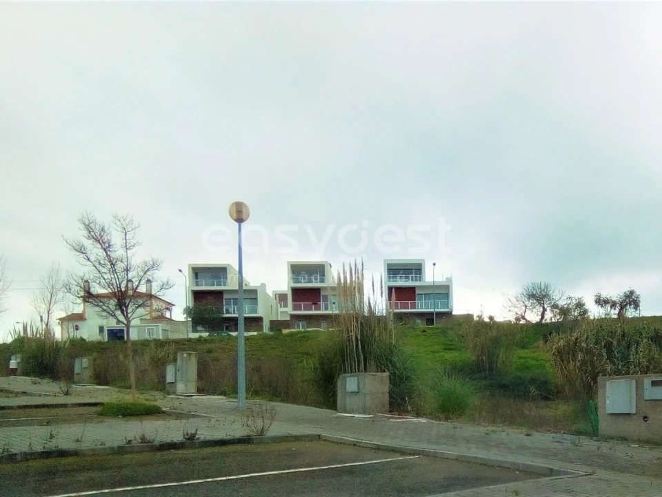 Terreno para Venda em Torres Novas (Santa Maria, Salvador e Santiago) Foto 1