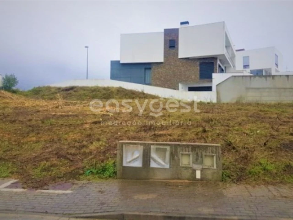 Terreno para Venda em Torres Novas (Santa Maria, Salvador e Santiago) Foto 1
