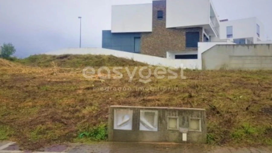 Terreno para Venda em Torres Novas (Santa Maria, Salvador e Santiago)